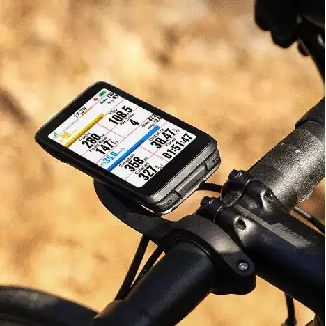 Зашто је трансфлективни ТФТ модул идеалан за спољне екране